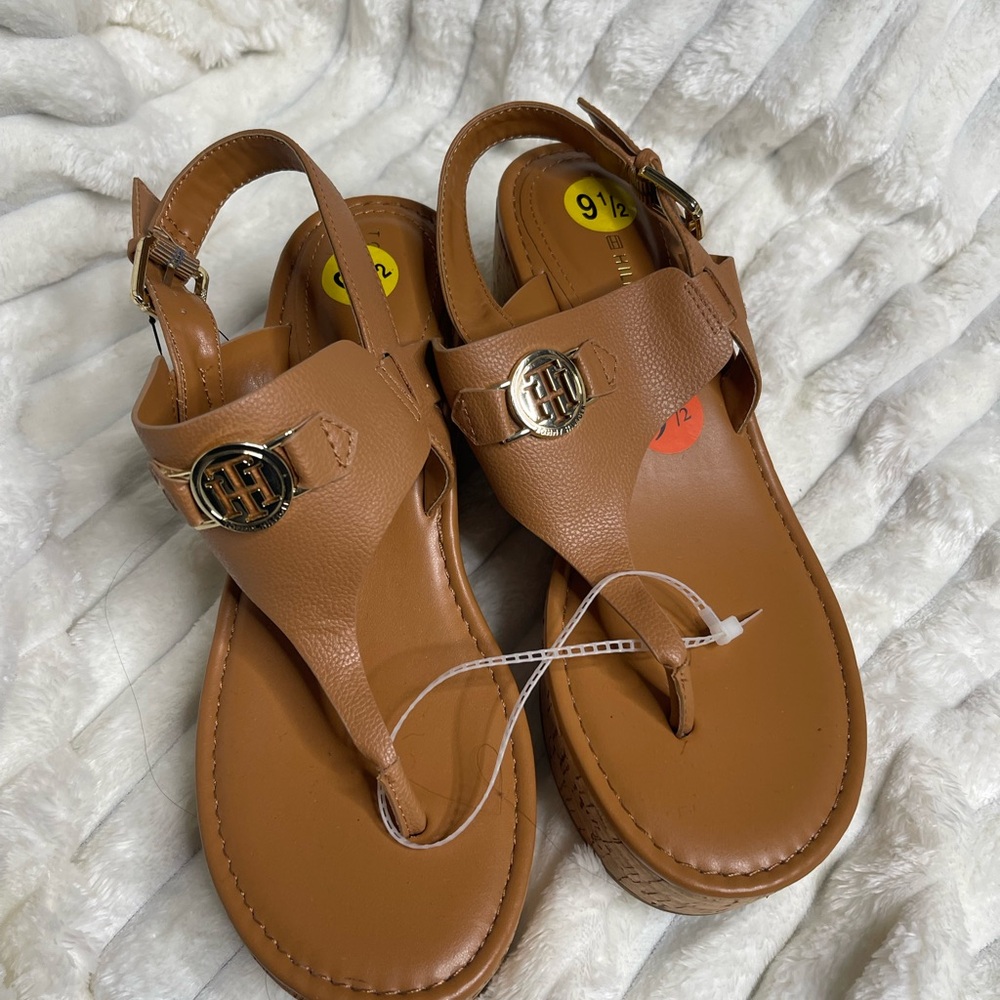 New Elegant Tan Sandals